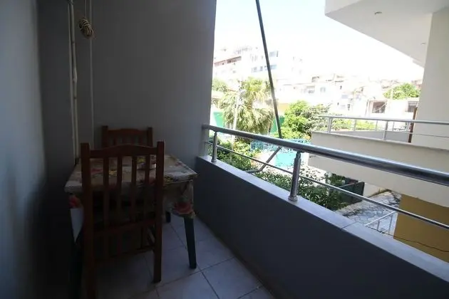 Tek Büyük Yataklı Oda, Balkon