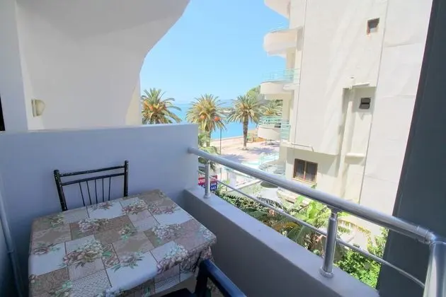 Tek Büyük Yataklı Oda, Balkon