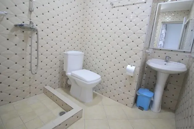 Tek Büyük Yataklı Oda, Balkon