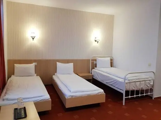 Basic Üç Kişilik Oda