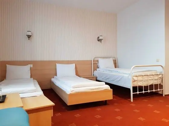 Basic Üç Kişilik Oda