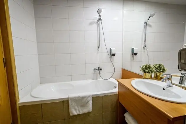 Basic Üç Kişilik Oda