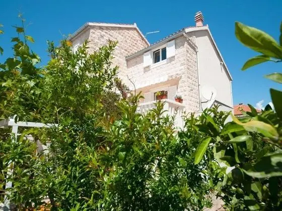 Apart Daire (Anec - 150m from the sea - A1(4+1))