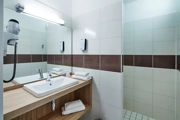 Standard Oda, 1 Çift Kişilik Yatak