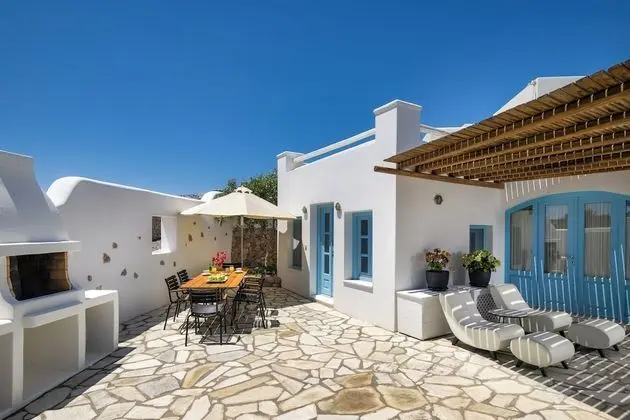 Villa (Livas)