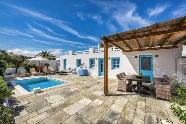Villa (Skiron)