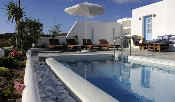 Villa (Skiron)