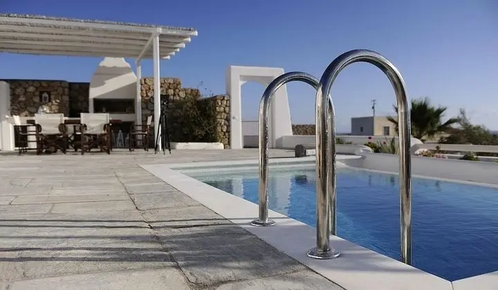 Villa (Skiron)