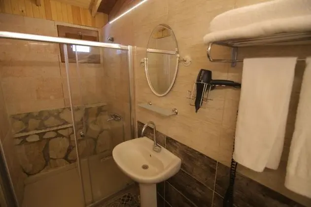 Aile Odası, Bahçe Manzaralı