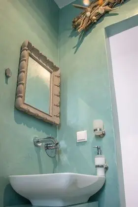 Deluxe Stüdyo Süit, 1 En Büyük (King) Boy Yatak, Balkon, Kısmi Deniz Manzaralı