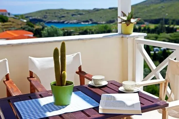 Deluxe Stüdyo Süit, 1 En Büyük (King) Boy Yatak, Balkon, Kısmi Deniz Manzaralı