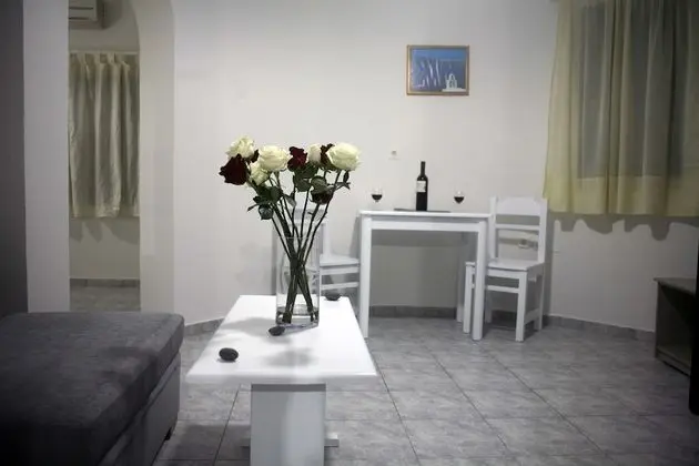 Üç Kişilik Oda