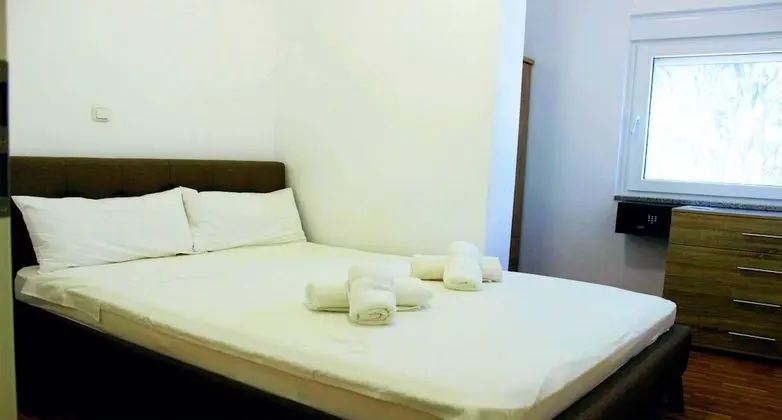 Deluxe Apart Daire, 1 Büyük (Queen) Boy Yatak ve Çekyat, Balkon/Veranda, Bahçe Manzaralı