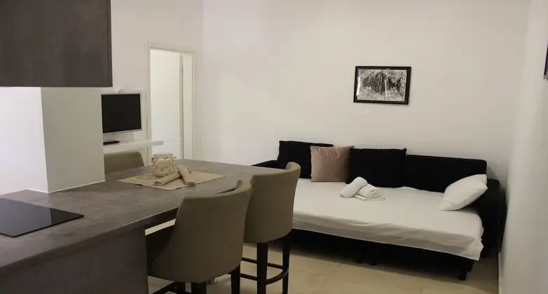 Deluxe Apart Daire, 1 Büyük (Queen) Boy Yatak ve Çekyat, Balkon/Veranda, Bahçe Manzaralı