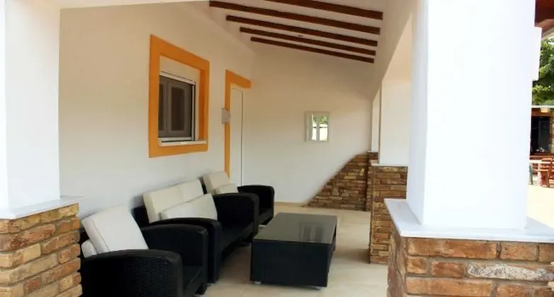 Deluxe Apart Daire, 1 Büyük (Queen) Boy Yatak ve Çekyat, Balkon/Veranda, Bahçe Manzaralı