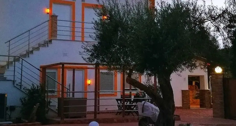 Deluxe Süit, 1 Büyük (Queen) Boy Yatak ve Çekyat, Balkon/Veranda, Bahçe Manzaralı