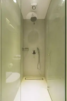 Tek Büyük veya İki Ayrı Yataklı Oda, Jakuzi