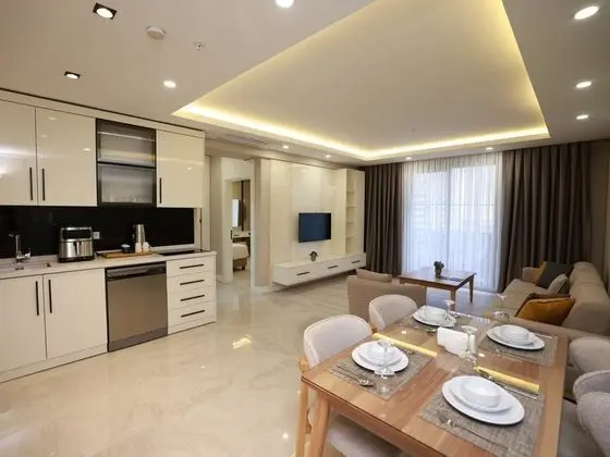 King Suite Custom Oda