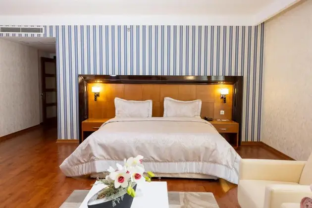 Executive Suite Oda