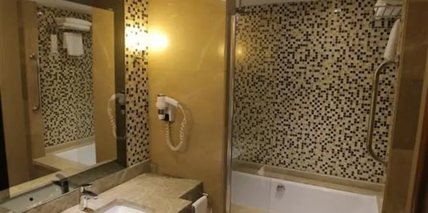 Executive Suite Oda