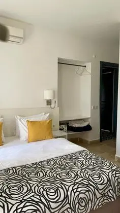 Çift Kişilik, Şehir Manzaralı