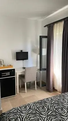 Çift Kişilik, Şehir Manzaralı