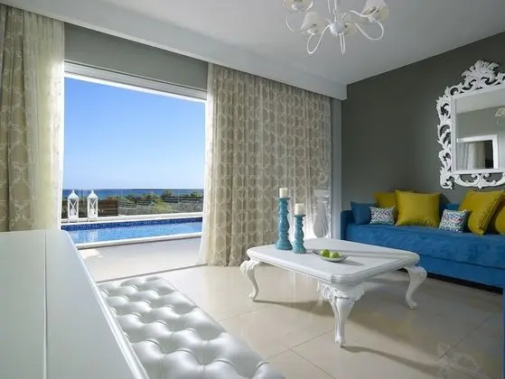 Deluxe Süit, Kişiye Özel Havuzlu, Bahçe Manzaralı