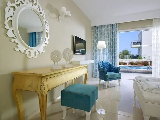 Deluxe Tek Büyük Yataklı Oda, Kişiye Özel Havuzlu