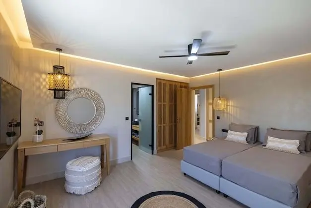 Grand Villa
