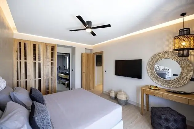 Grand Villa