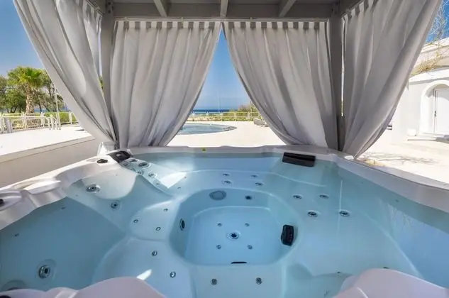 Grand Villa