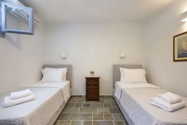 Traditional Villa, 4 Yatak Odası, Kişiye Özel Havuzlu, Deniz Manzaralı
