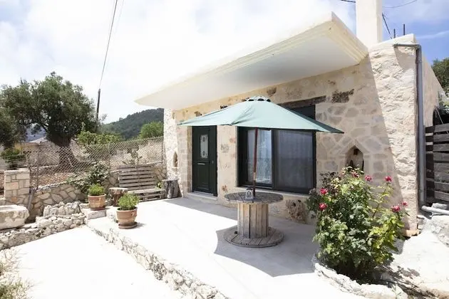 Üç Kişilik Oda, Deniz Manzaralı