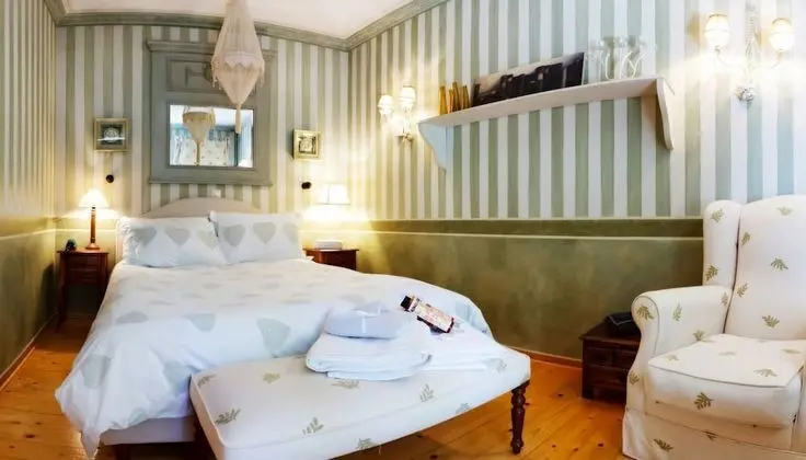 Deluxe Tek Büyük Yataklı Oda, Bahçe Manzaralı