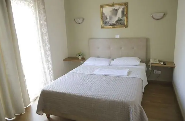 Comfort Tek Büyük Yataklı Oda