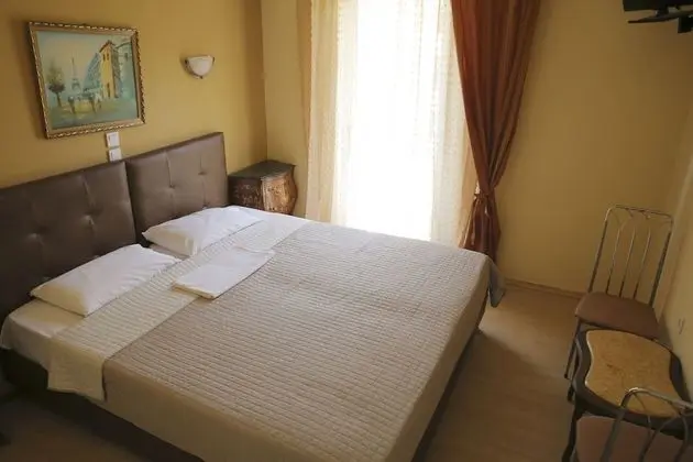Comfort Tek Büyük Yataklı Oda