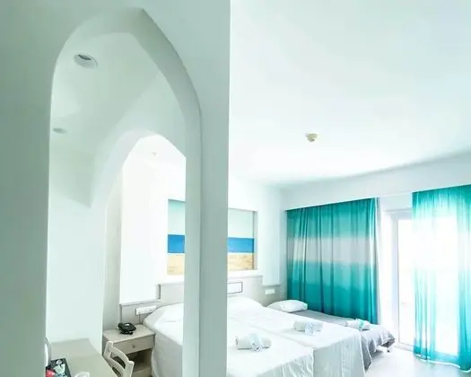 Standard İki Ayrı Yataklı Oda, Havuz Manzaralı