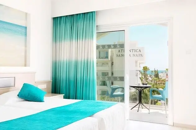Standard İki Ayrı Yataklı Oda, Havuz Manzaralı