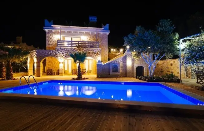 Villa, Kişiye Özel Havuzlu (Aristidis)
