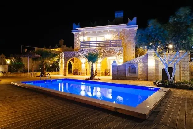 Villa, Kişiye Özel Havuzlu (Aristidis)