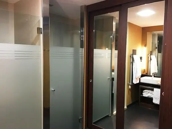 Standard Tek Büyük Yataklı Oda (with Extra Bed, 2 Adults + 1 Child)