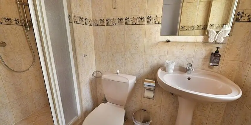 Üç Kişilik Oda, 3 Tek Kişilik Yatak