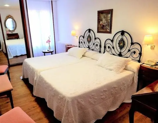 Tek Büyük veya İki Ayrı Yataklı Oda