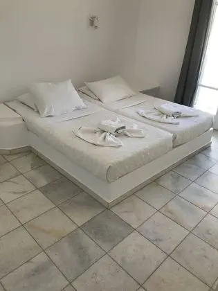 Tek Büyük veya İki Ayrı Yataklı Oda