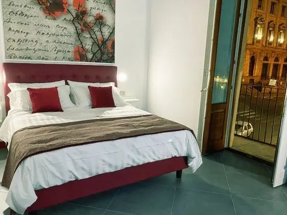 Luxury Tek Büyük Yataklı Oda