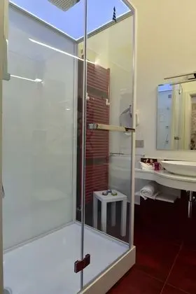 Luxury Tek Büyük Yataklı Oda