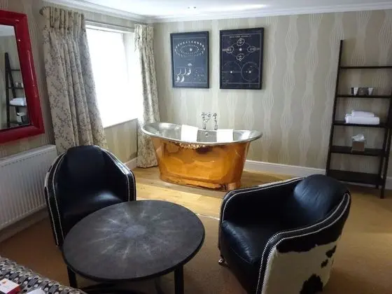 Ivy View Copper Rooms