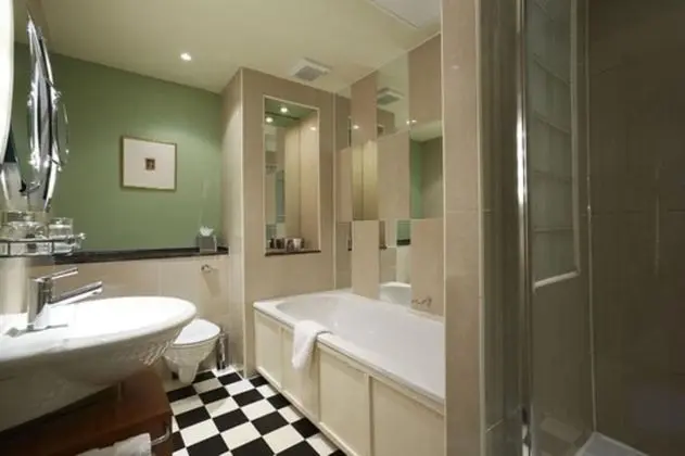 Ivy View Room