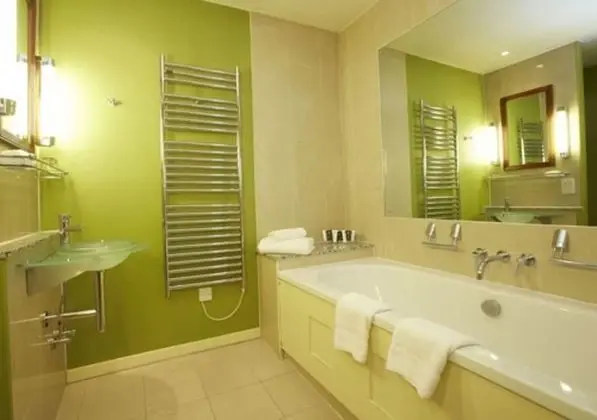 Ivy View Room