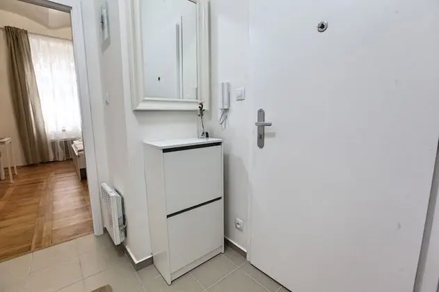 Comfort Tek Büyük Yataklı Oda, 1 Yatak Odası, Küçük Mutfak (1)